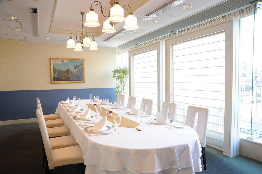 Hotel Yokohama Garden Экстерьер фото
