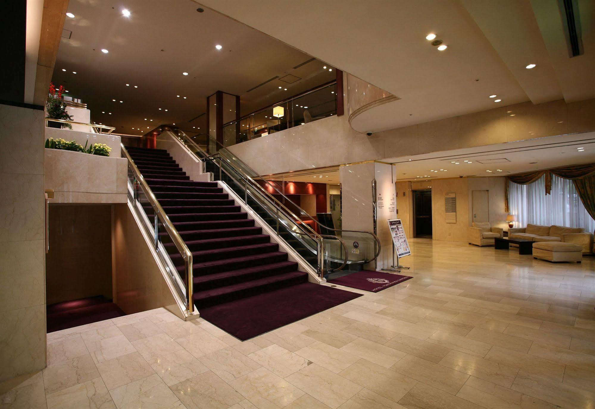 Hotel Yokohama Garden Экстерьер фото