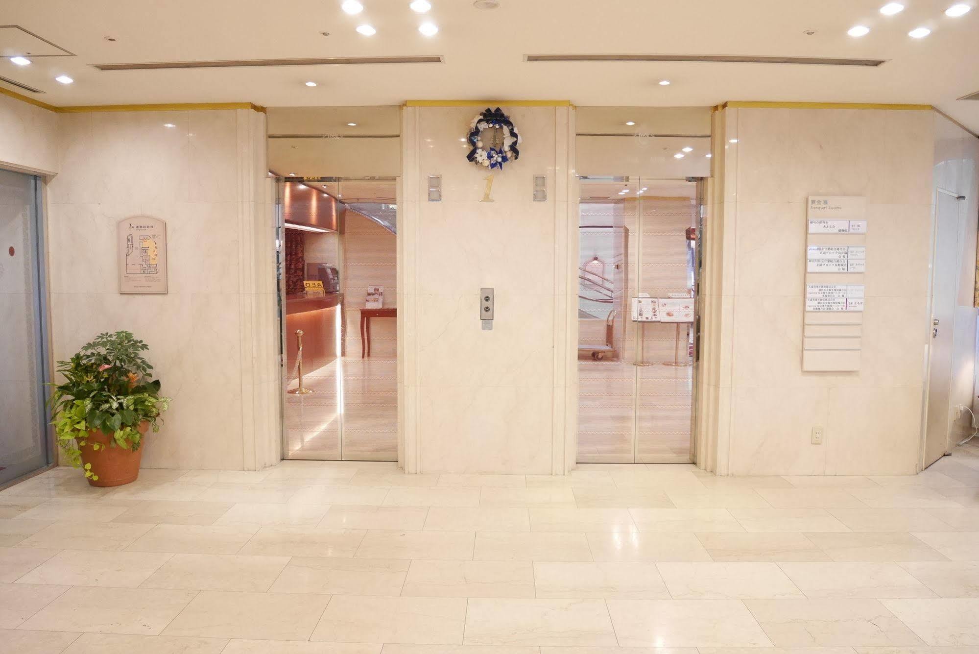 Hotel Yokohama Garden Экстерьер фото