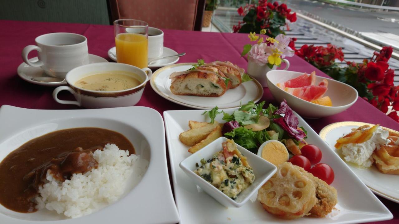 Hotel Yokohama Garden Экстерьер фото