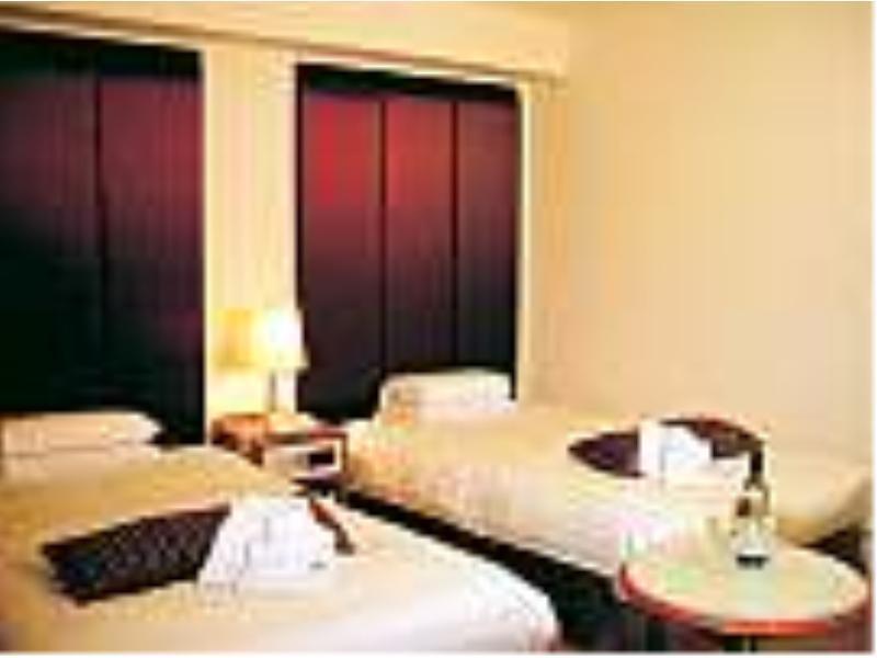 Hotel Yokohama Garden Экстерьер фото