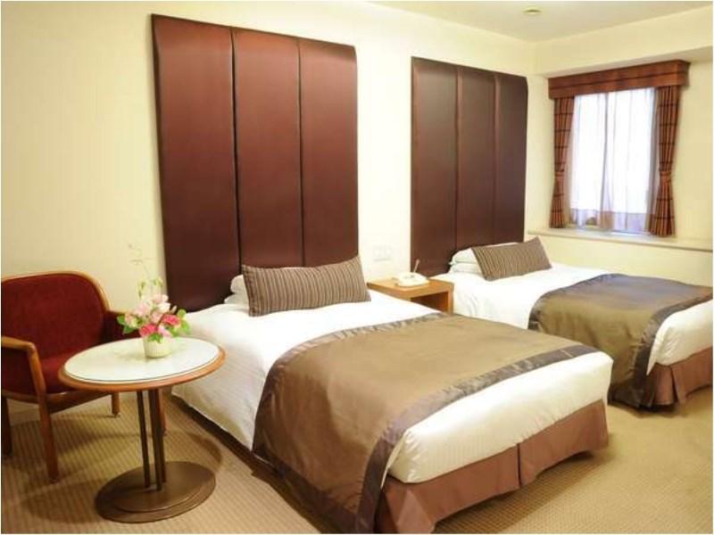 Hotel Yokohama Garden Экстерьер фото