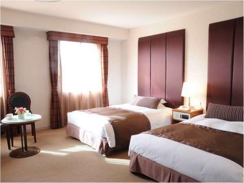 Hotel Yokohama Garden Экстерьер фото