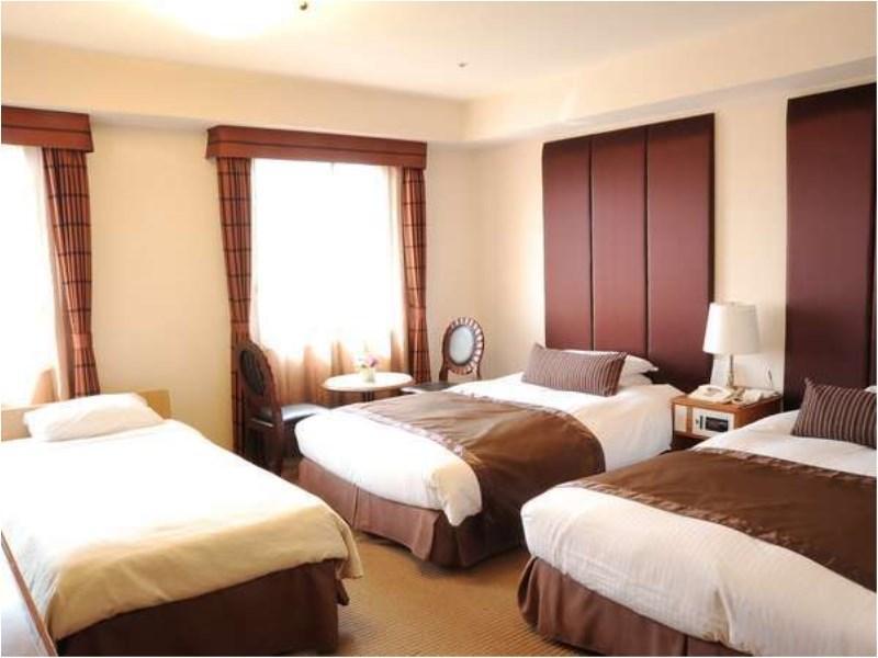 Hotel Yokohama Garden Экстерьер фото